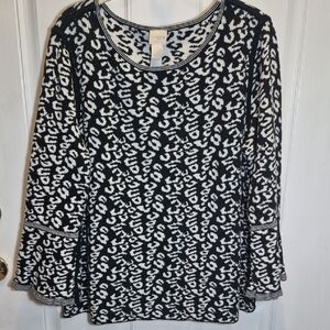 Chico's Black and White Animal Print Long Sleeve Top XL